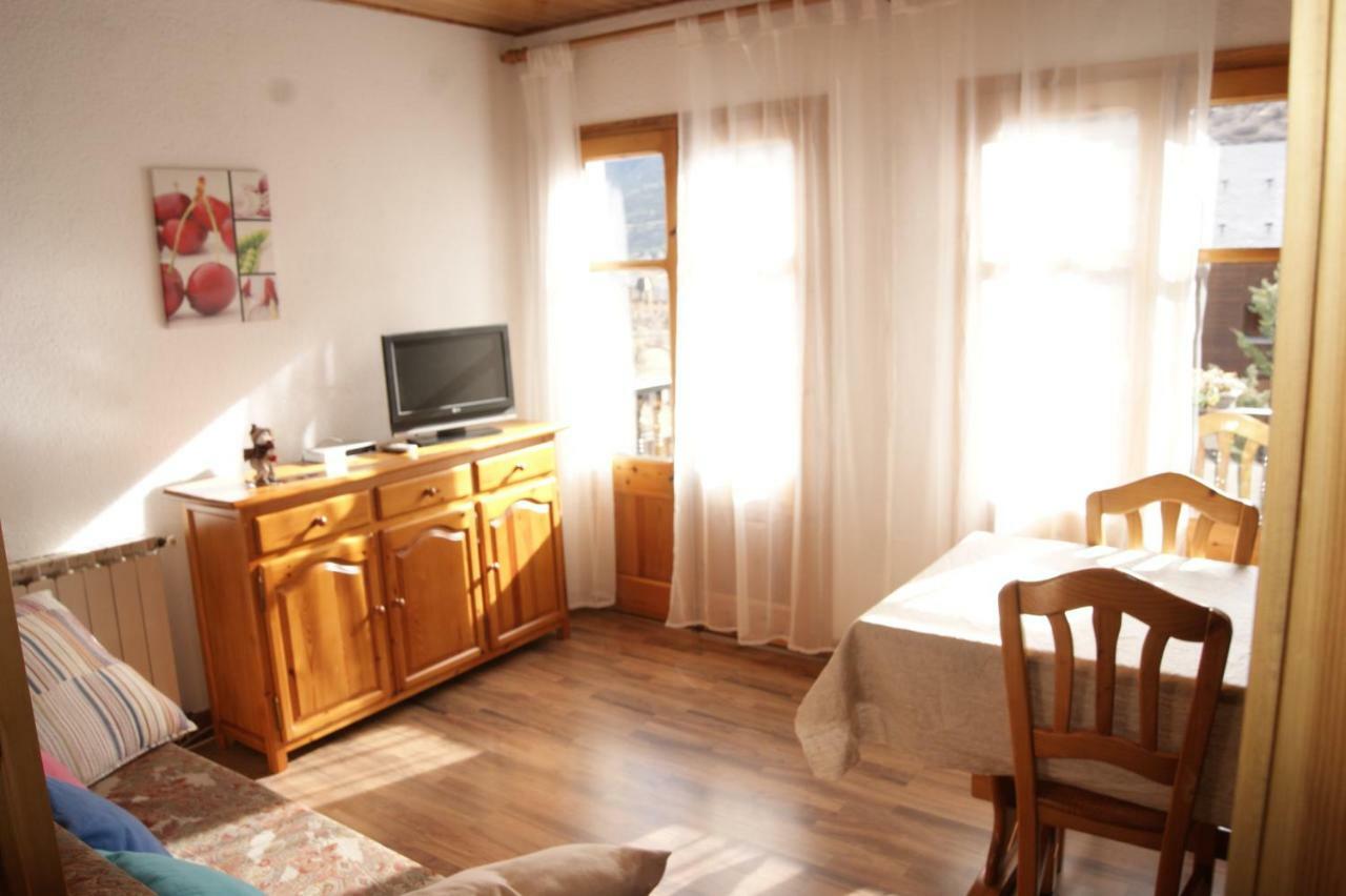 Apartaments Pont Romànic Espot Extérieur photo