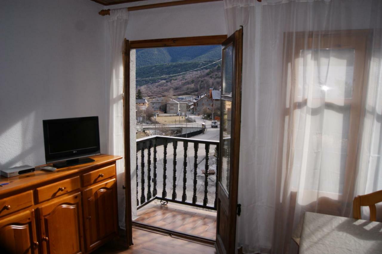 Apartaments Pont Romànic Espot Extérieur photo
